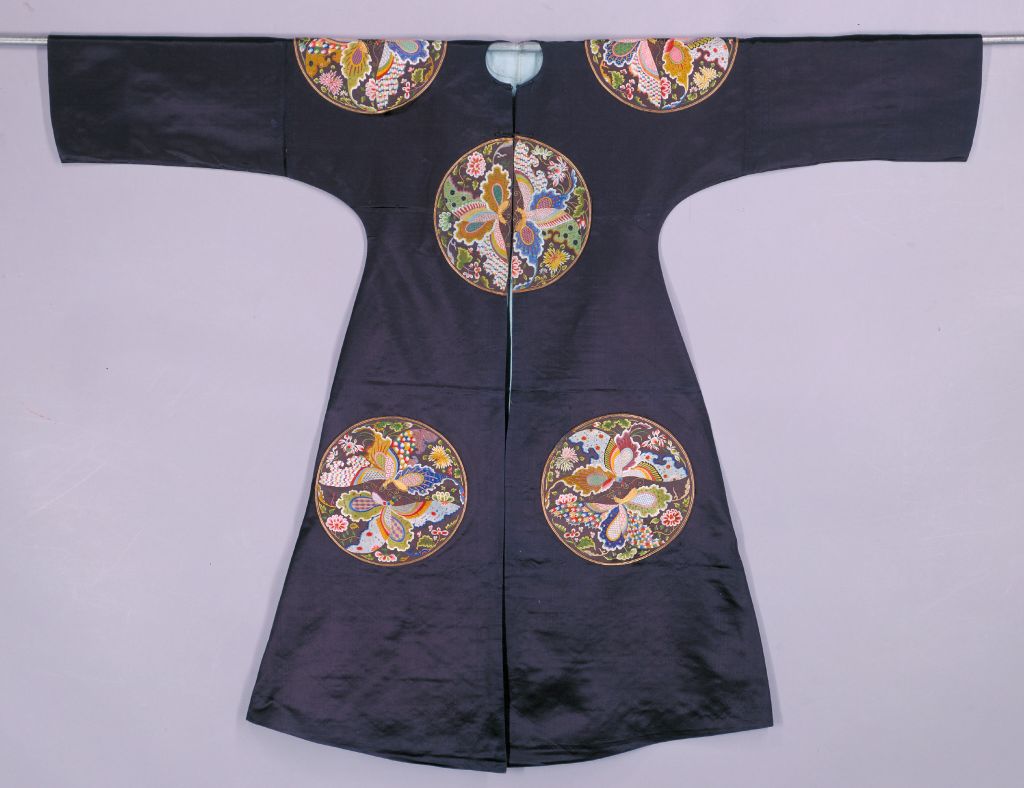 图片[1]-Stone Blue Satin Embroidery Eight Group Happy Meeting Jacket-China Archive